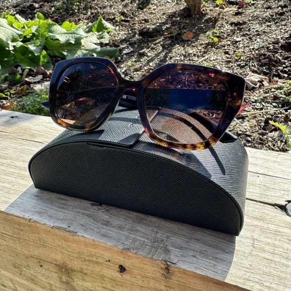 Prada Women’s Sunglasses - Picture 3 of 12